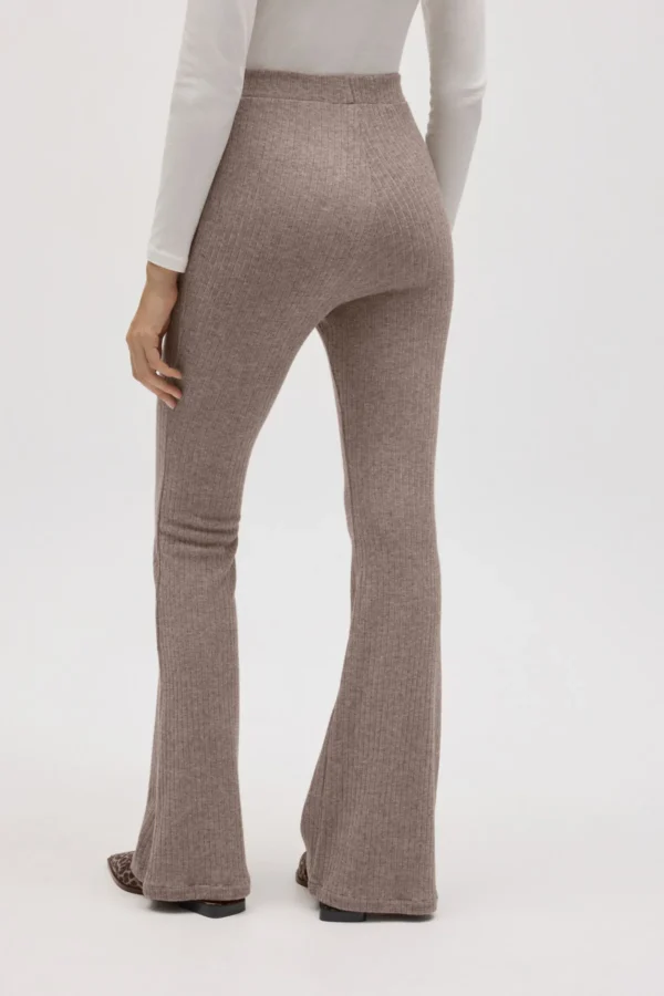 Pantalón Punto Canalé Flare - Imagen 2