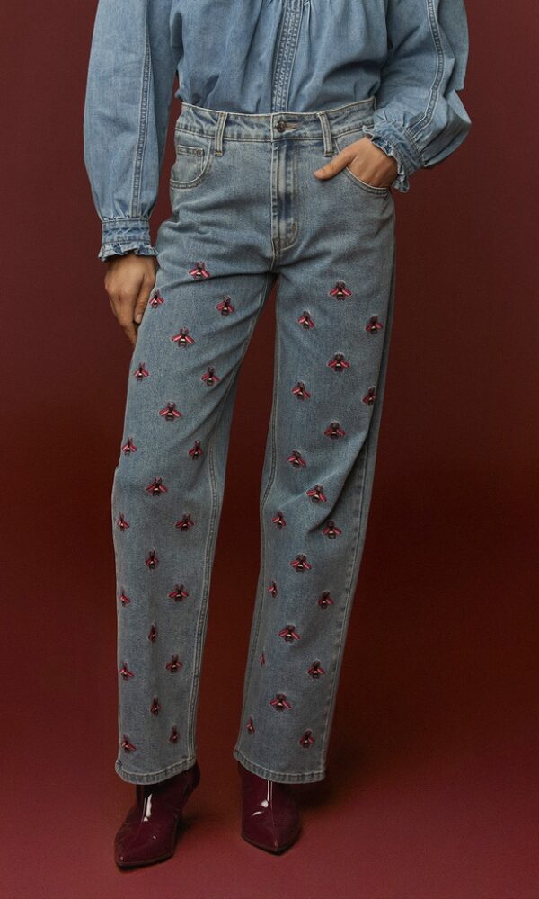 BEE JEANS