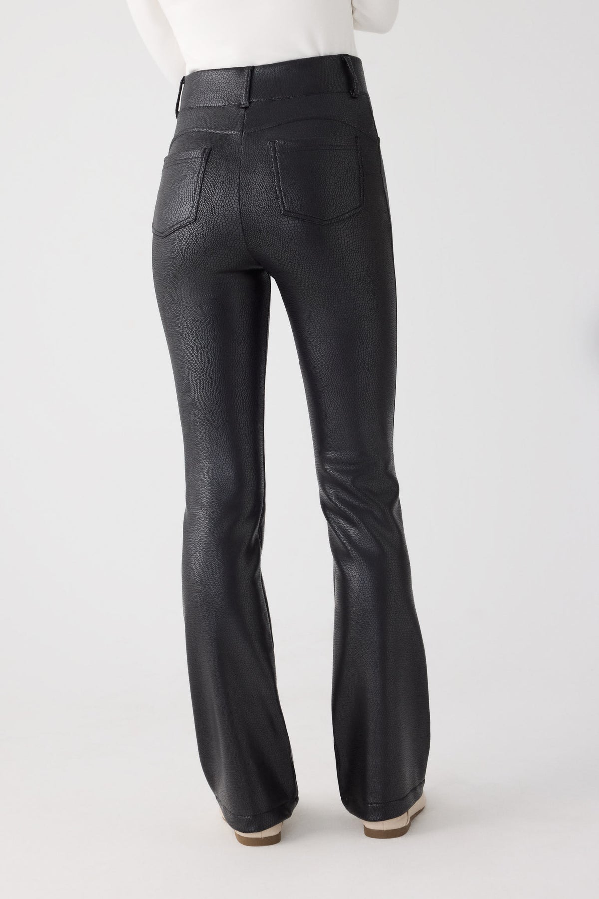 Leggings Acampanados Negros - Imagen 3